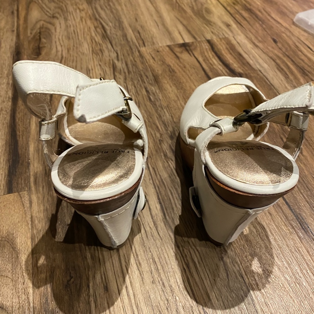 True Religion Clogs - Picture 4 of 10